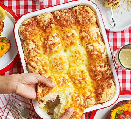 Tear-and-share cheese & garlic rolls served in a dish