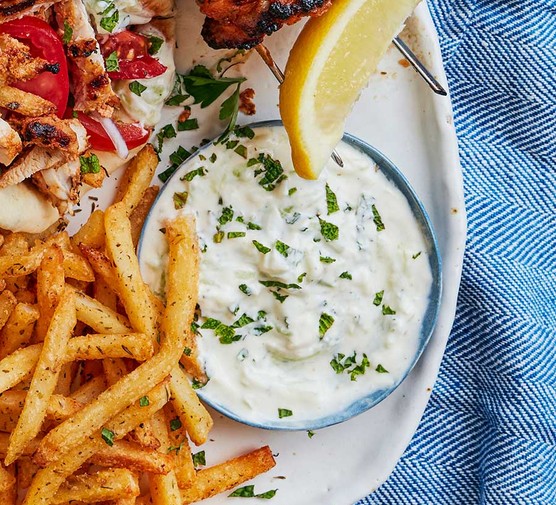 Tzatziki with chips