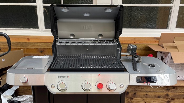 Weber Genesis Series EPX-335 Smart gas barbecue testing Weber Genesis Series EPX-335 Smart gas barbecue